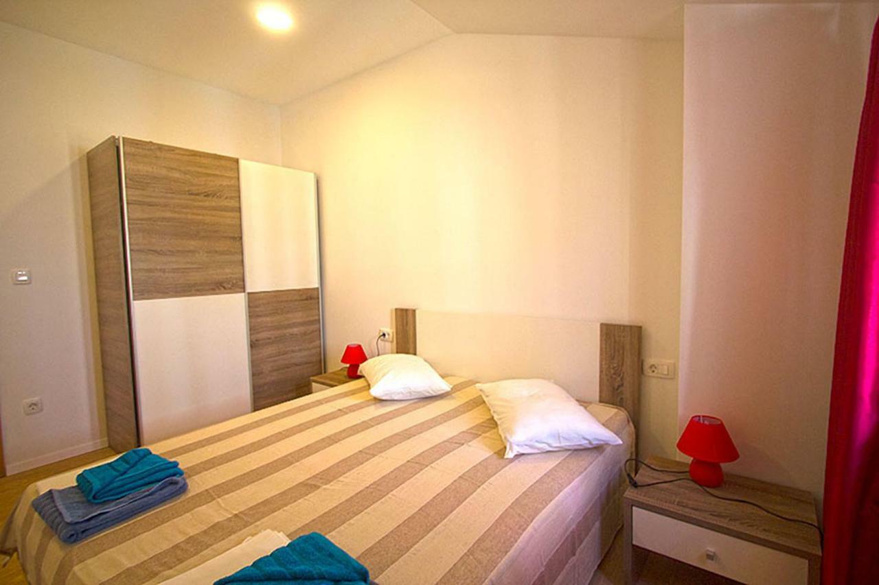 Apartment Carlitos Karlobag Bagian luar foto